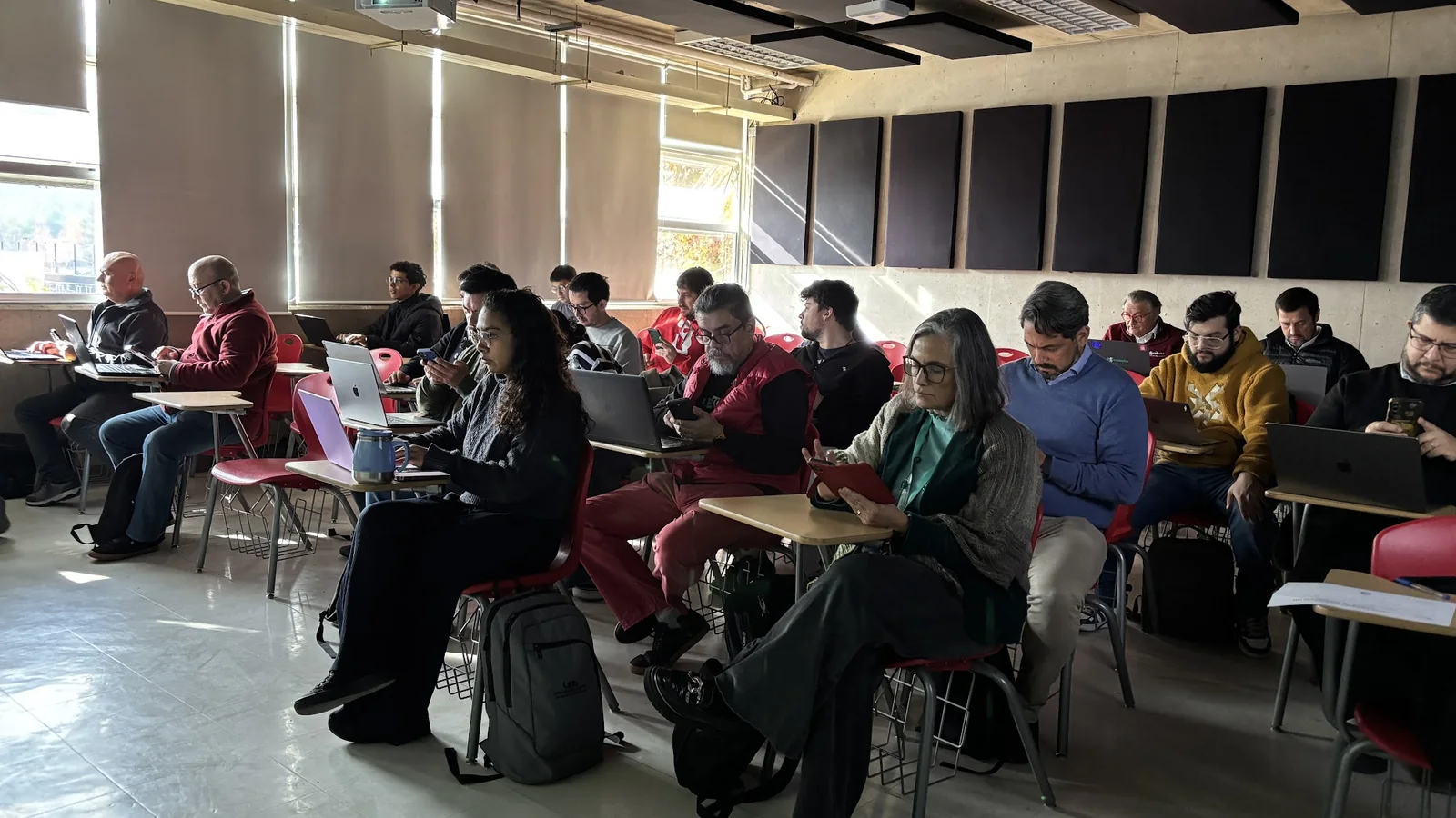Asistentes del primer taller Codex para todos durante la actividad